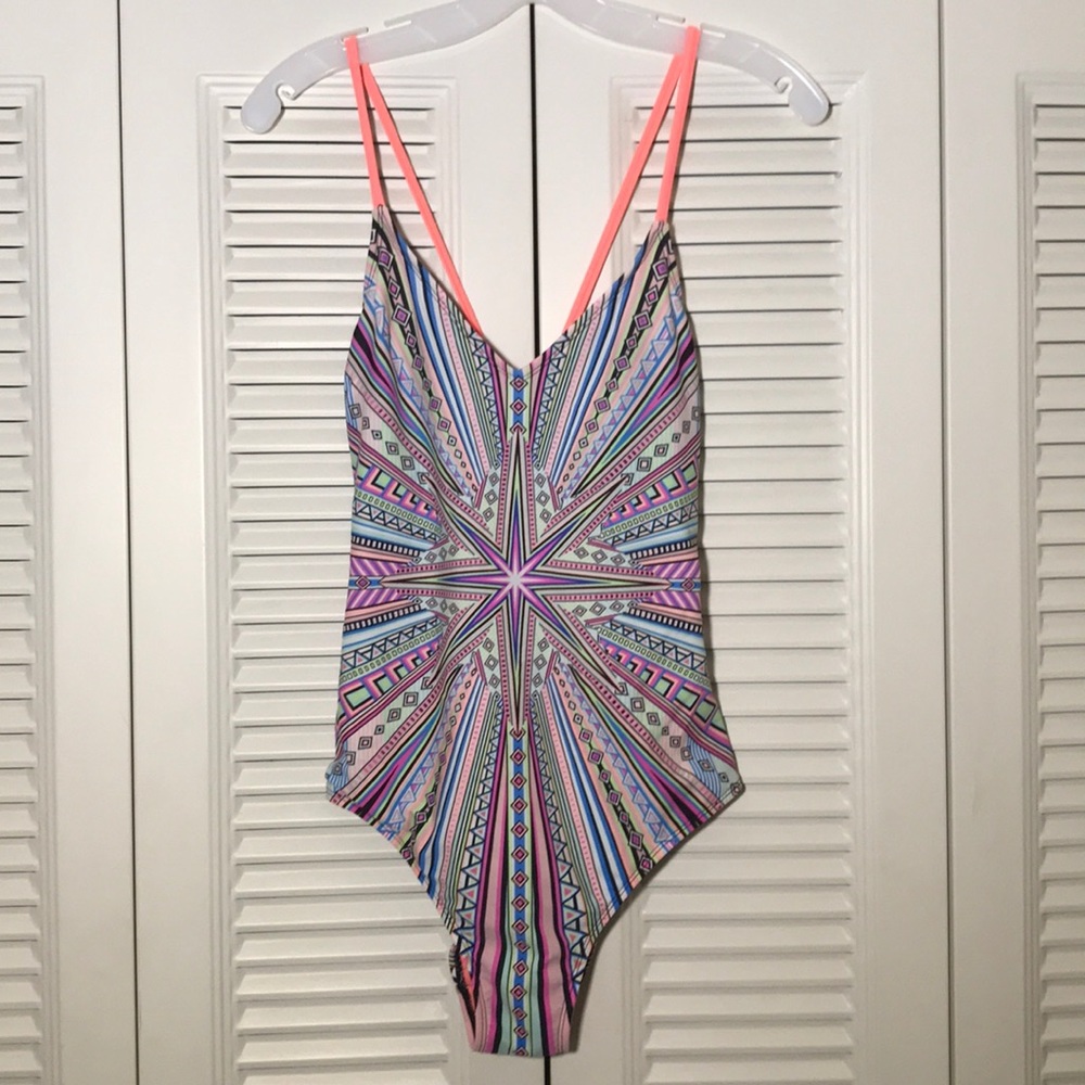 Patterned Backless One Piece Swimsuit